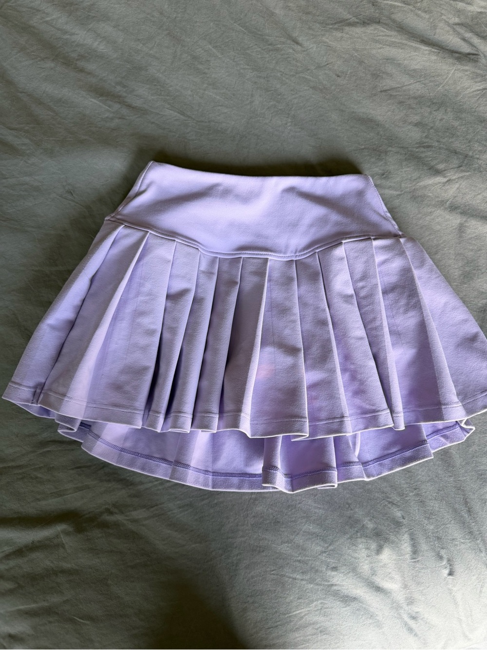 Bo+Tee Soft Active Low-Rise Pleated Tennis Skort in Lavender